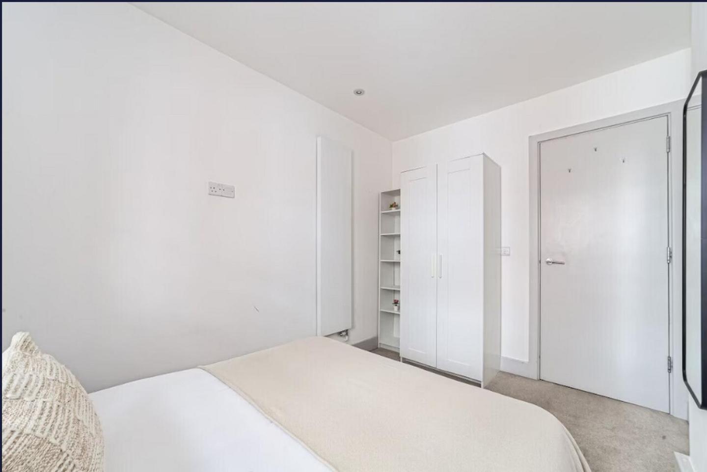 Deluxe Camden Apartment